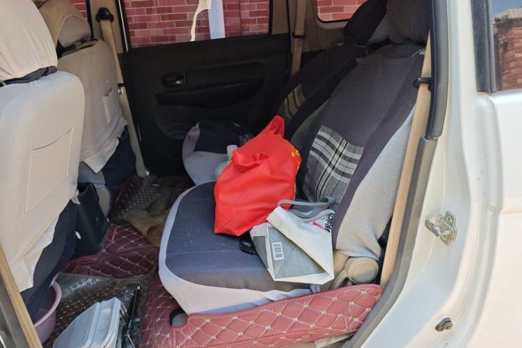 Used Wuling Hongguang 2018 1.5L Classic S Standard Model Left Rear Seat