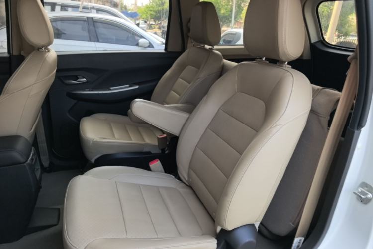 Used Wuling Hongguang 2018 1.5L S Comfort Model L2B Left Rear Seat