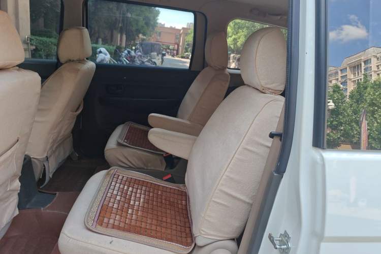 Used Wuling Hongguang 2018 1.5L Classic S Standard Model Left Rear Seat