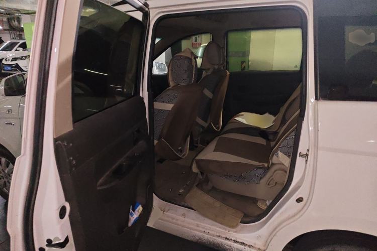 Used Wuling Hongguang 2018 1.5L Classic S Standard Model Left Rear Seat