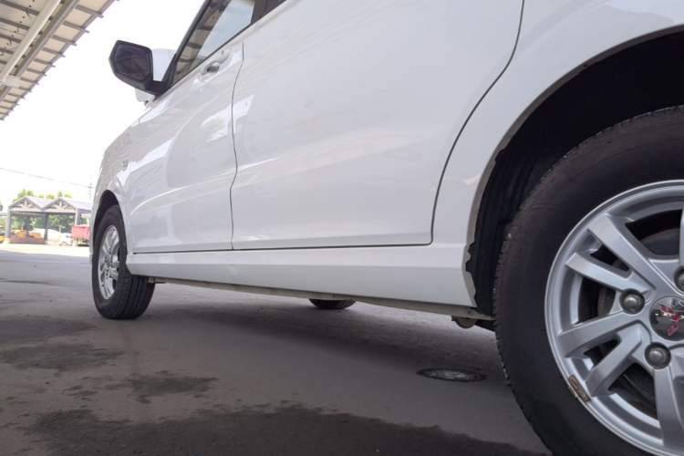 Used Wuling Hongguang 2018 1.5L S Comfort Model L2B Left Side Sill