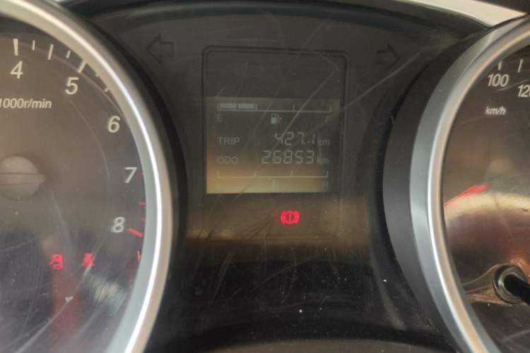 Used Wuling Hongguang 2018 1.5L S Comfort Model L2B Odometer Close Up