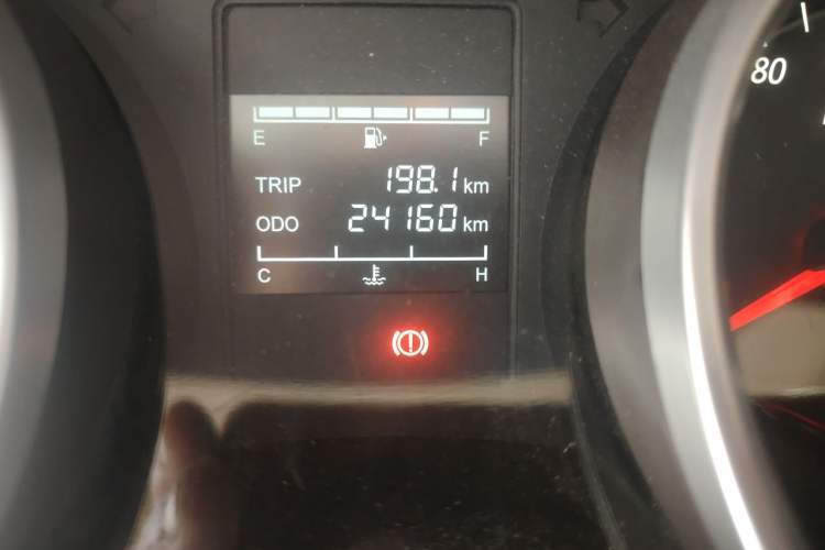 Used Wuling Hongguang 2018 1.5L S Comfort Model L2B Odometer Close Up
