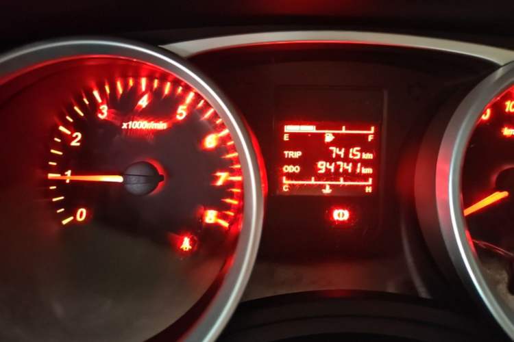 Used Wuling Hongguang 2018 1.5L S Standard Version L2B Odometer Close Up