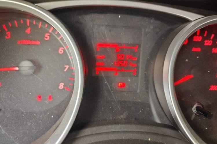 Used Wuling Hongguang 2018 1.5L S Standard Version L2B Odometer Close Up