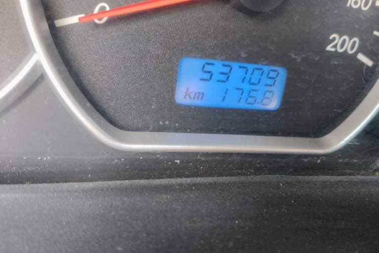 Used Wuling Hongguang 2018 1.5L Classic S Standard Model Odometer Close Up