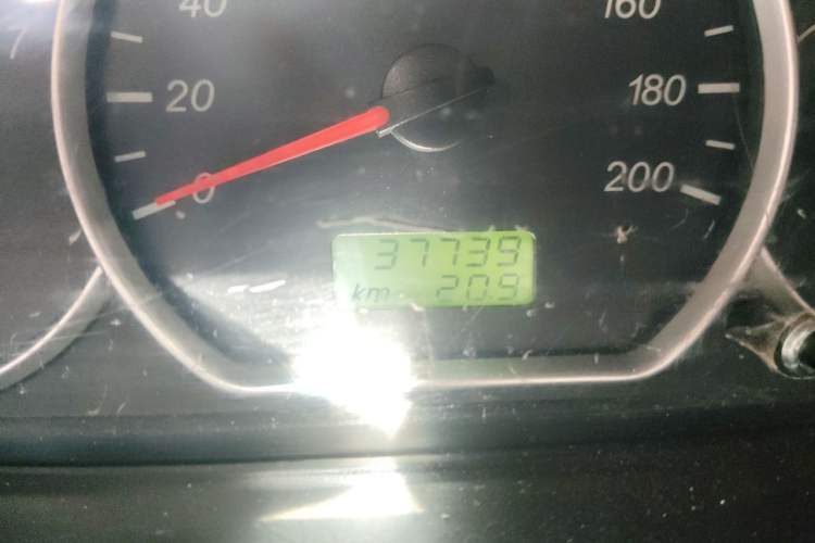 Used Wuling Hongguang 2018 1.2L Classic S Base Model Odometer Close Up