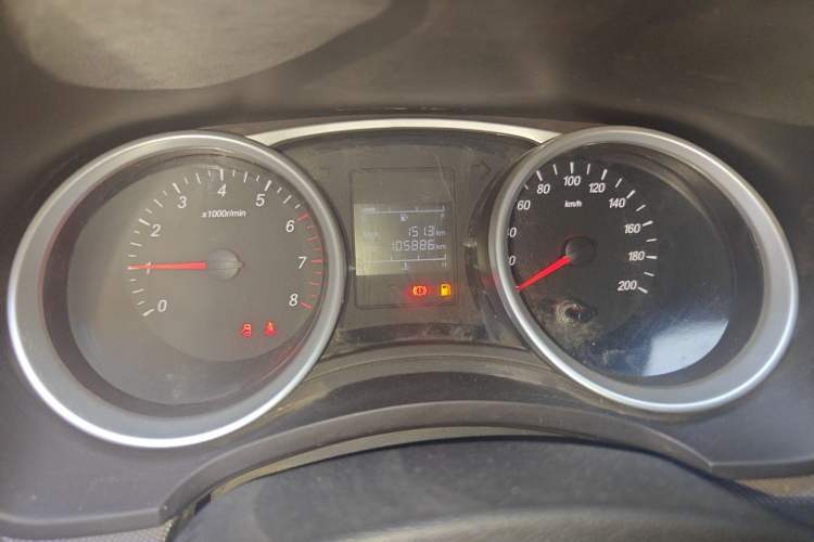 Used Wuling Hongguang 2018 1.5L S Comfort Model L2B Odometer Close Up