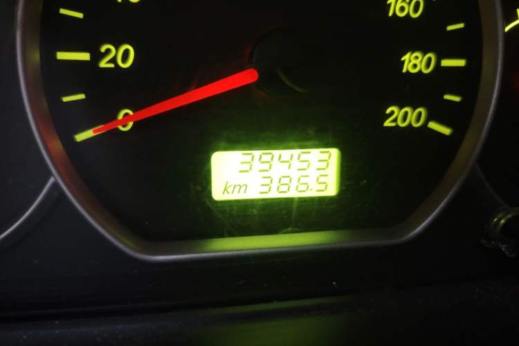 Used Wuling Hongguang 2018 1.5L Classic S Base Model Odometer Close Up