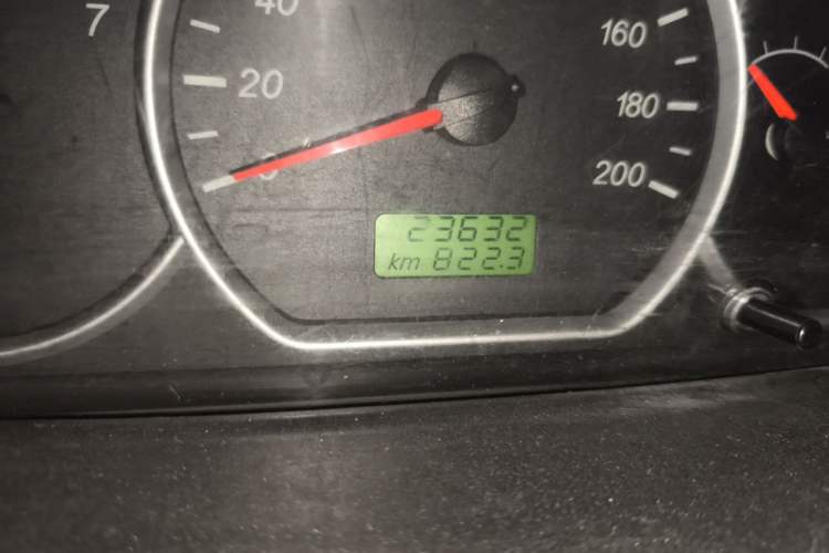 Used Wuling Hongguang 2018 1.2L Classic S Base Model Odometer Close Up