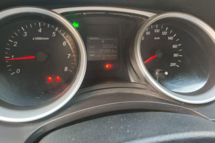 Used Wuling Hongguang 2018 1.5L S Comfort Model L2B Odometer Close Up