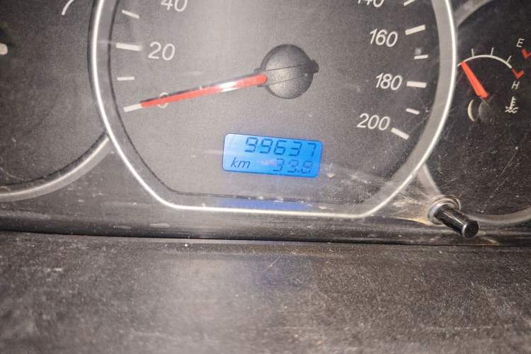Used Wuling Hongguang 2018 1.5L Classic S Standard Model Odometer Close Up