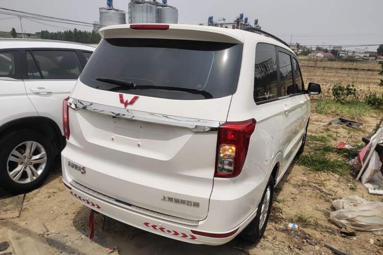 Used Wuling Hongguang 2018 1.5L S Comfort Model L2B Rear Right 45 Deg