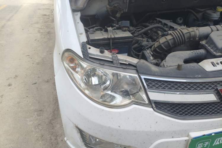 Used Wuling Hongguang 2018 1.5L S Standard Version L2B Right Front Headlight