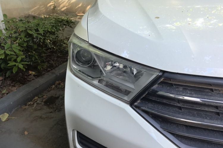 Used Wuling Hongguang 2018 1.5L Classic S Standard Model Right Front Headlight