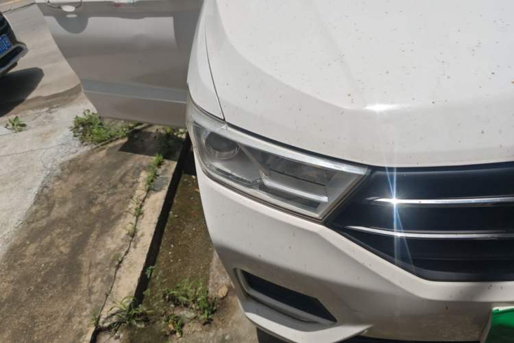 Used Wuling Hongguang 2018 1.5L S Comfort Model L2B Right Front Headlight