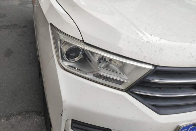 Used Wuling Hongguang 2018 1.5L S Comfort Model L2B Right Front Headlight