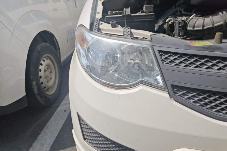 Used Wuling Hongguang 2018 1.2L Classic S Base Model Right Front Headlight