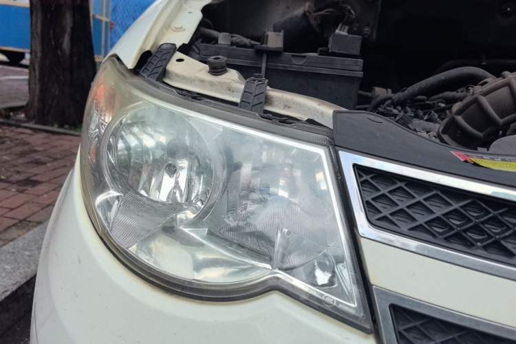 Used Wuling Hongguang 2018 1.5L Classic S Standard Model Right Front Headlight