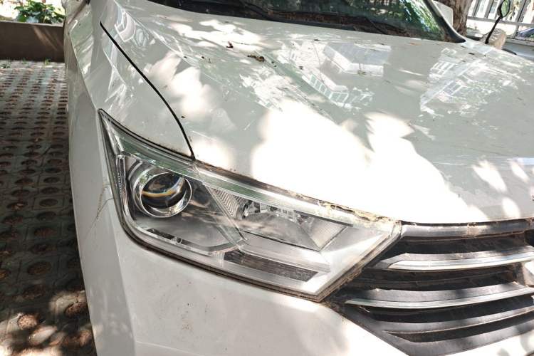 Used Wuling Hongguang 2018 1.5L S Standard Version L2B Right Front Headlight
