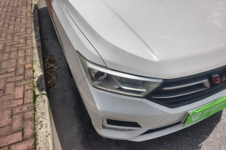Used Wuling Hongguang 2018 1.5L S Standard Version L2B Right Front Headlight