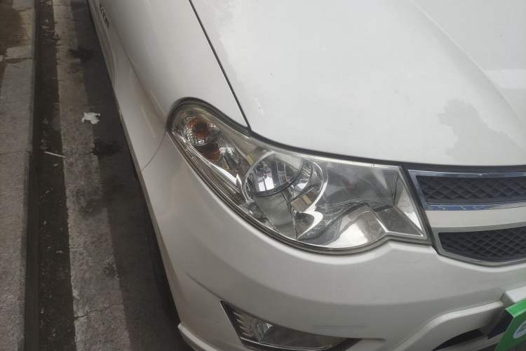 Used Wuling Hongguang 2018 1.5L Classic S Standard Model Right Front Headlight