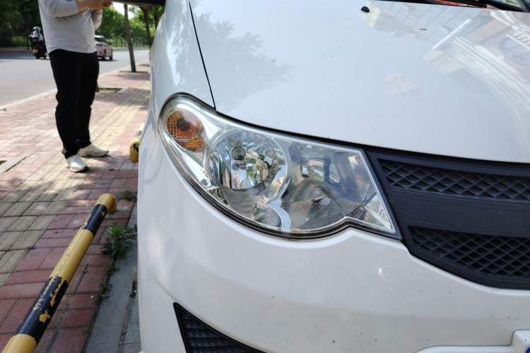 Used Wuling Hongguang 2018 1.5L Classic S Base Model Right Front Headlight