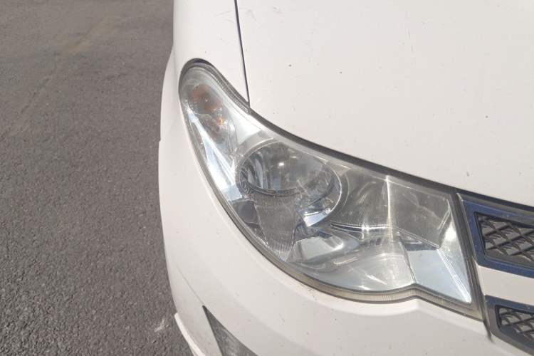 Used Wuling Hongguang 2018 1.5L Classic S Standard Model Right Front Headlight