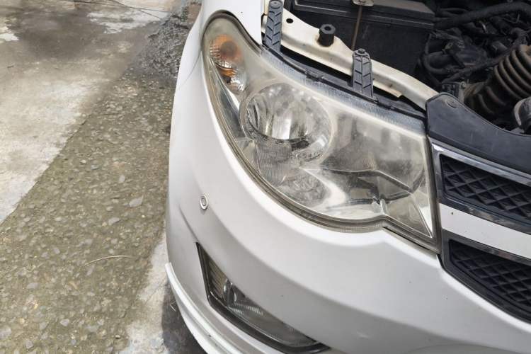 Used Wuling Hongguang 2018 1.5L Classic S Standard Model Right Front Headlight