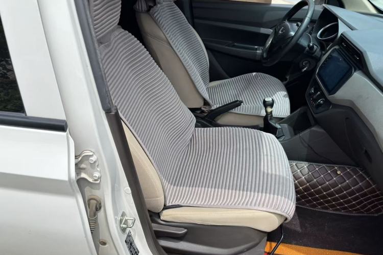 Used Wuling Hongguang 2018 1.5L S Standard Version L2B Right Front Seat