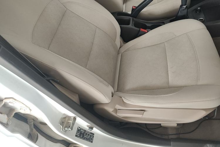 Used Wuling Hongguang 2018 1.5L Classic S Standard Model Right Front Seat