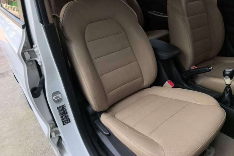 Used Wuling Hongguang 2018 1.5L S Comfort Model L2B Right Front Seat