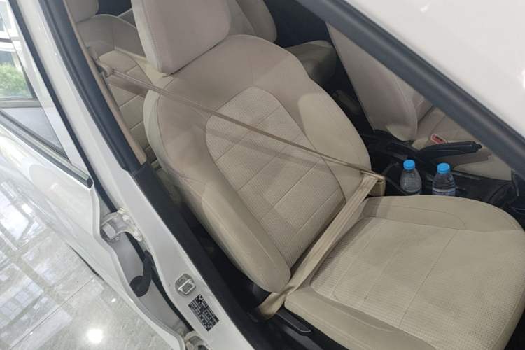 Used Wuling Hongguang 2018 1.5L S Standard Version L2B Right Front Seat