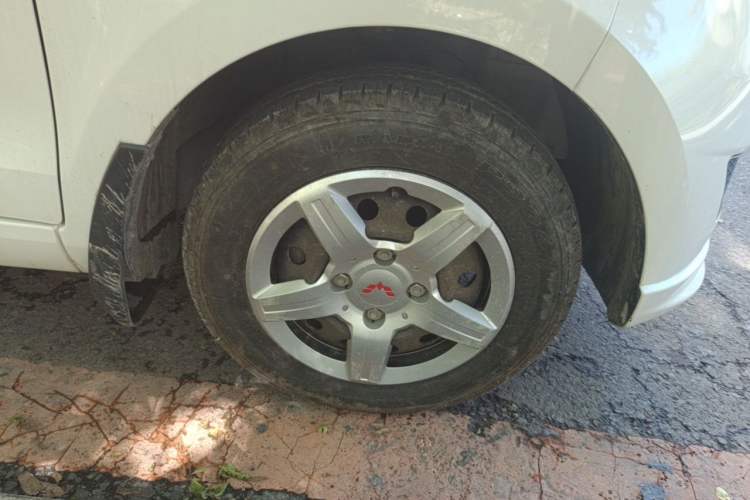Used Wuling Hongguang 2018 1.2L Classic S Base Model Right Front Wheel Hub