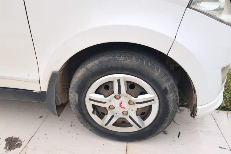 Used Wuling Hongguang 2018 1.2L Classic S Base Model Right Front Wheel Hub