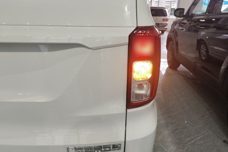 Used Wuling Hongguang 2018 1.5L S Standard Version L2B Right Rear Taillight