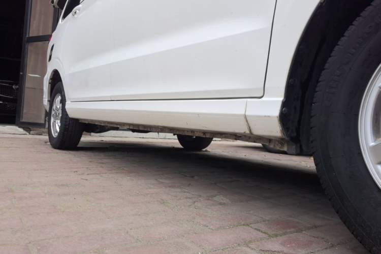 Used Wuling Hongguang 2018 1.5L S Standard Version L2B Right Side Sill