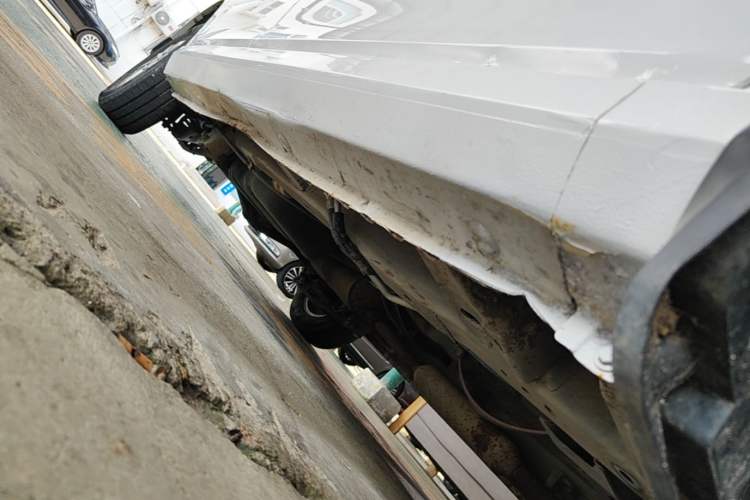 Used Wuling Hongguang 2018 1.5L S Standard Version L2B Right Side Sill