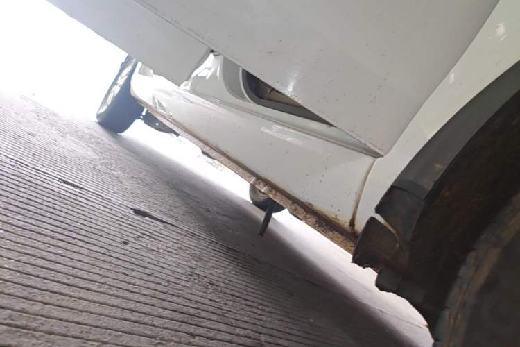 Used Wuling Hongguang 2018 1.5L Classic S Standard Model Right Side Sill