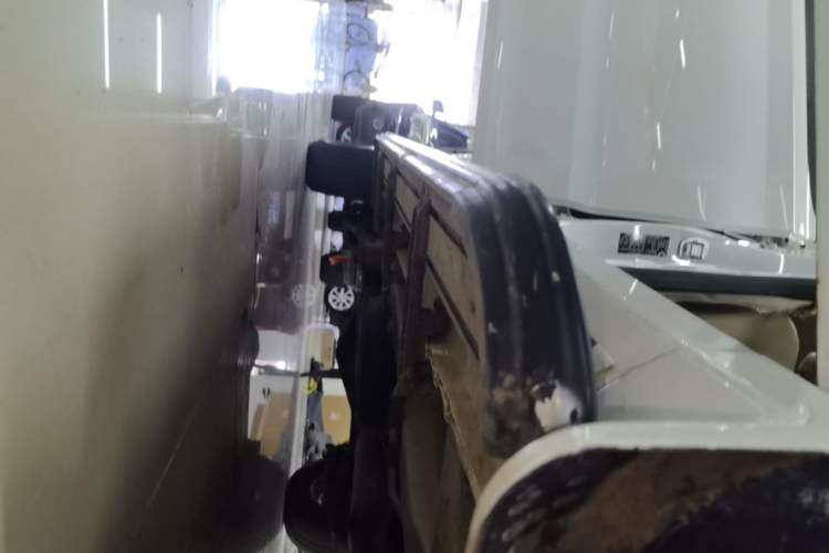 Used Wuling Hongguang 2018 1.5L S Comfort Model L2B Right Side Sill