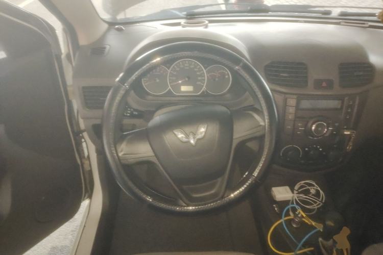 Used Wuling Hongguang 2018 1.2L Classic S Base Model Steering Wheel