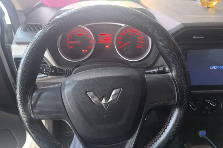 Used Wuling Hongguang 2018 1.5L Classic S Standard Model Steering Wheel