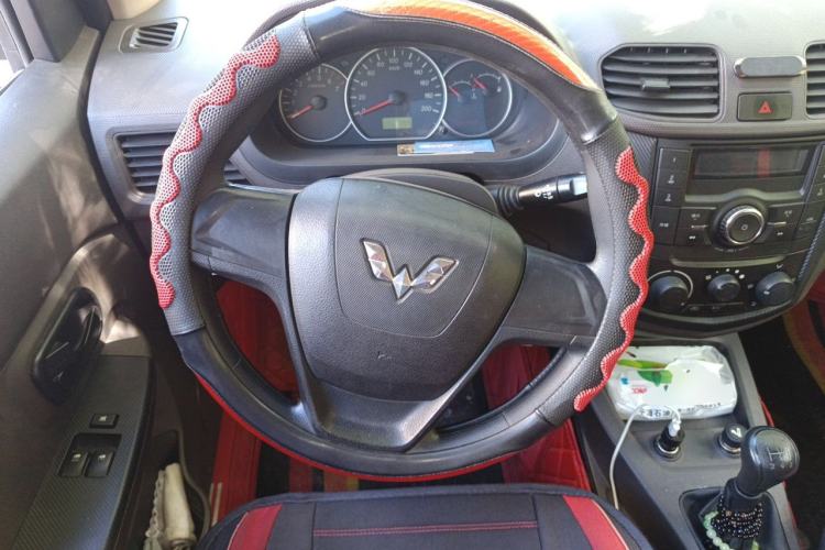 Used Wuling Hongguang 2018 1.2L Classic S Base Model Steering Wheel