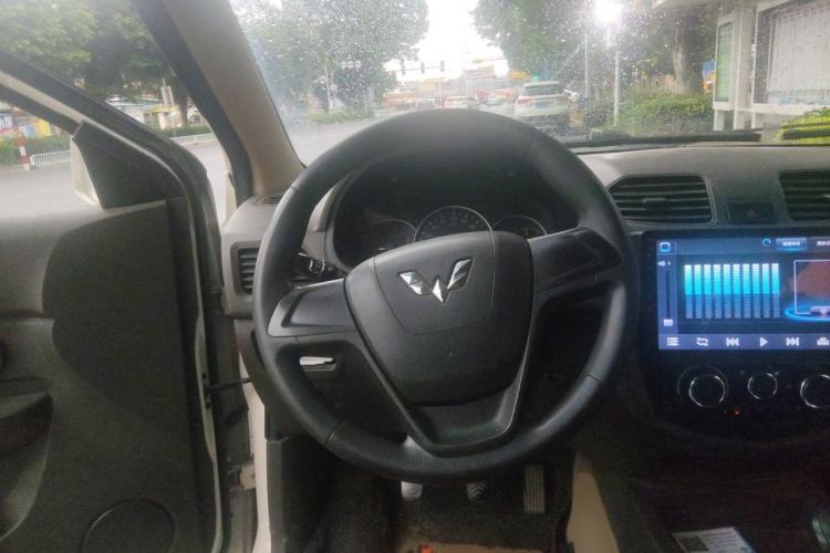 Used Wuling Hongguang 2018 1.5L Classic S Base Model Steering Wheel