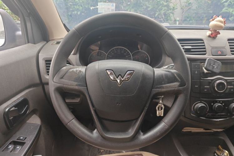 Used Wuling Hongguang 2018 1.5L Classic S Base Model Steering Wheel