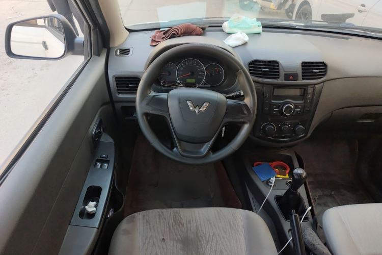 Used Wuling Hongguang 2018 1.5L Classic S Base Model Steering Wheel