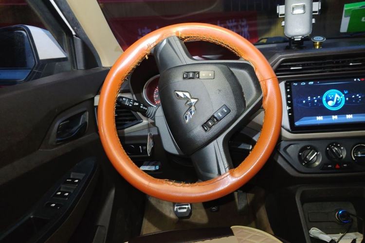 Used Wuling Hongguang 2018 1.5L S Standard Version L2B Steering Wheel