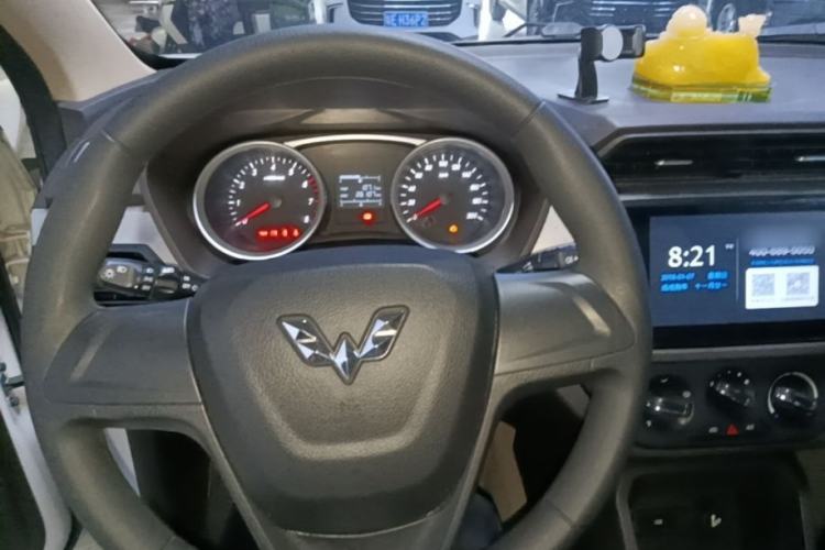 Used Wuling Hongguang 2018 1.5L S Comfort Model L2B Steering Wheel