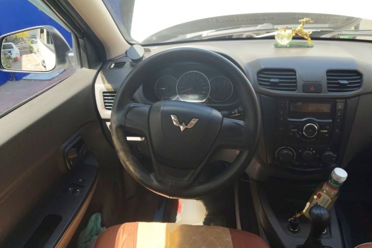 Used Wuling Hongguang 2018 1.2L Classic S Base Model Steering Wheel