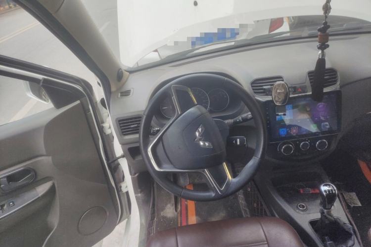 Used Wuling Hongguang 2018 1.5L Classic S Standard Model Steering Wheel